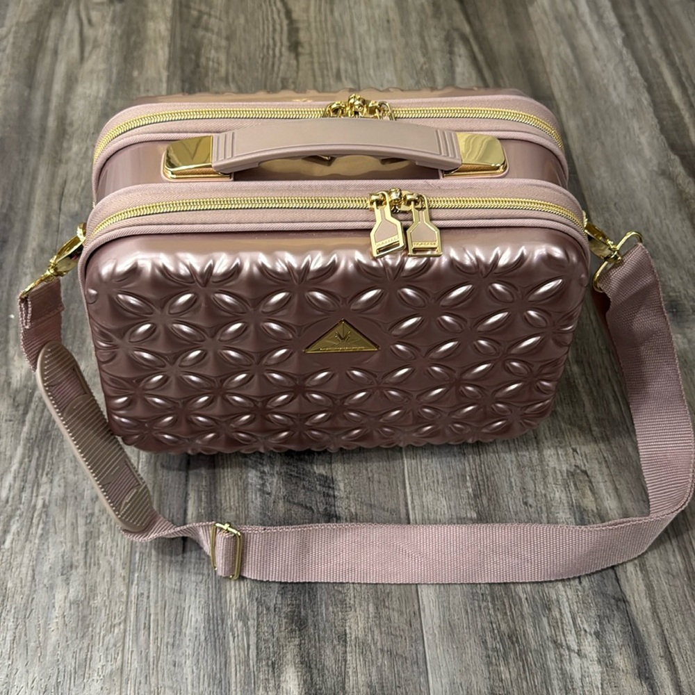 Travel make up case